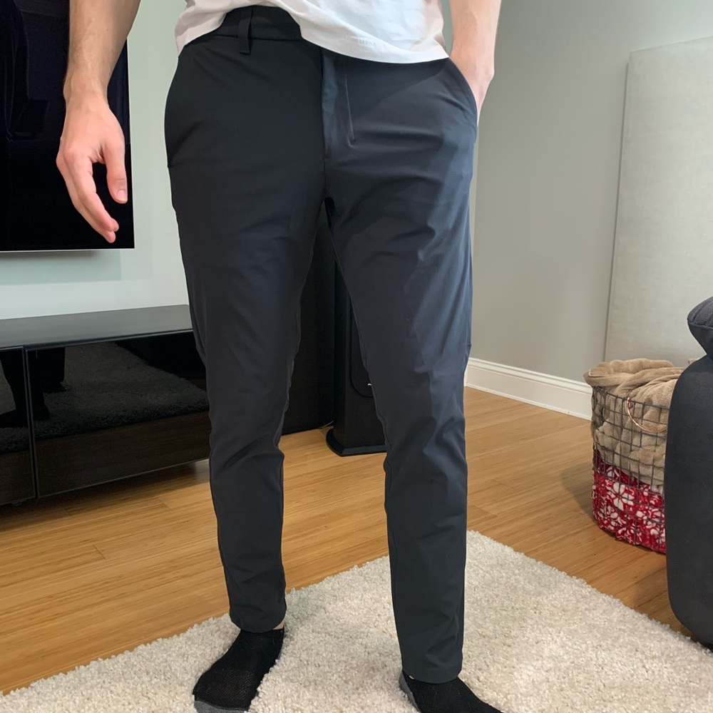 Lululemon Commission Slim-Fit Pant 32" 
Warpstreme